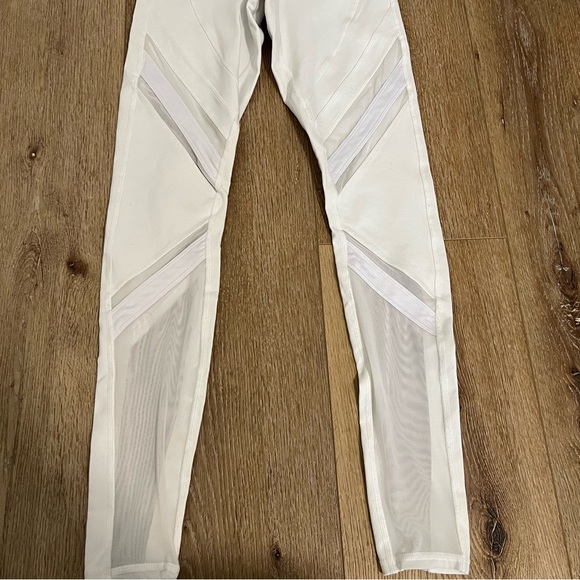 Alo Shelia Legging with Mesh Detail - Picture 7 of 7